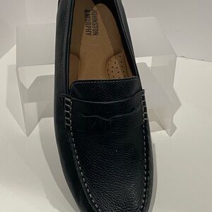 Men’s Johnston & Murphy Leather Loafers / Size 9.5 / Gently pre-owned / Black